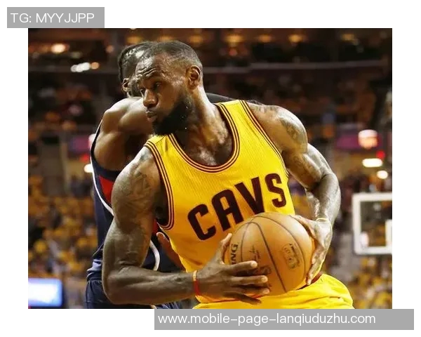 范德彪谈训练对抗卢卡的重要性为防守持球核心做好准备