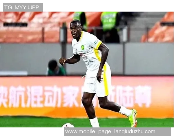 足球报：王子铭王刚或将转会他队恩加德乌未获续约合同引关注