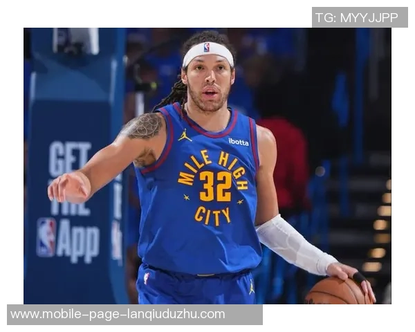 阿隆戈登新纹身惊艳亮相双黑臂环引发球迷热议